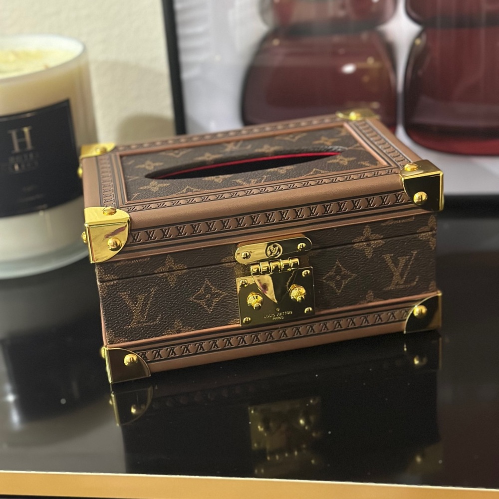 Brown Pattern Tissue Holder with Gold Accents for Coffee Table, Buffet Table - Picture 11 of 12